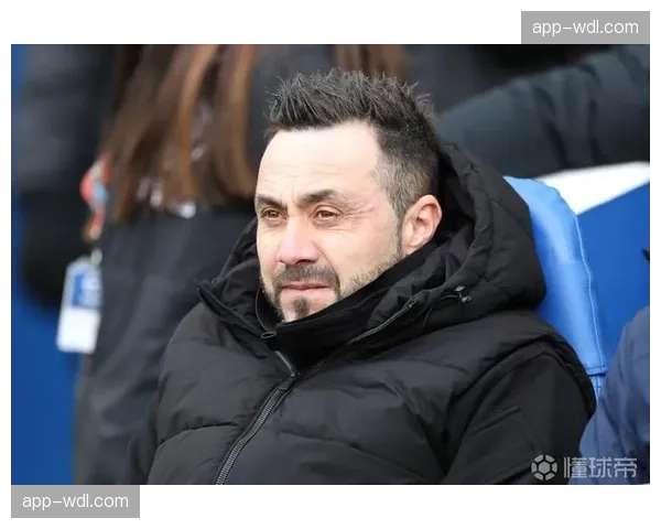 多家媒体确认，AC米兰已接触布莱顿主帅德泽尔比